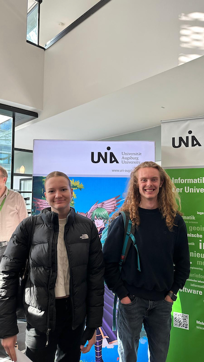 SchülerInnen des MTG Augsburg beim Tag der Informatik