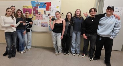 SchülerInnen des MTG Augsburg stellen ihr Betriebspraktikumsplätze vor